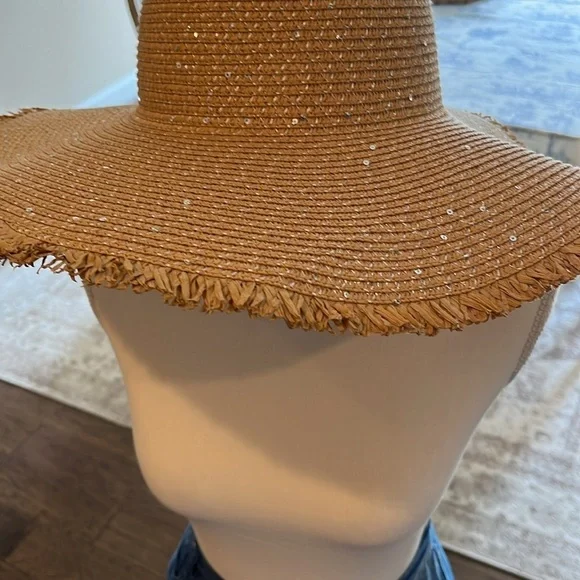 David and Young Sunhat Tan with Silver Sparkling Large Brim Hat Beach Hat - Picture 3 of 11